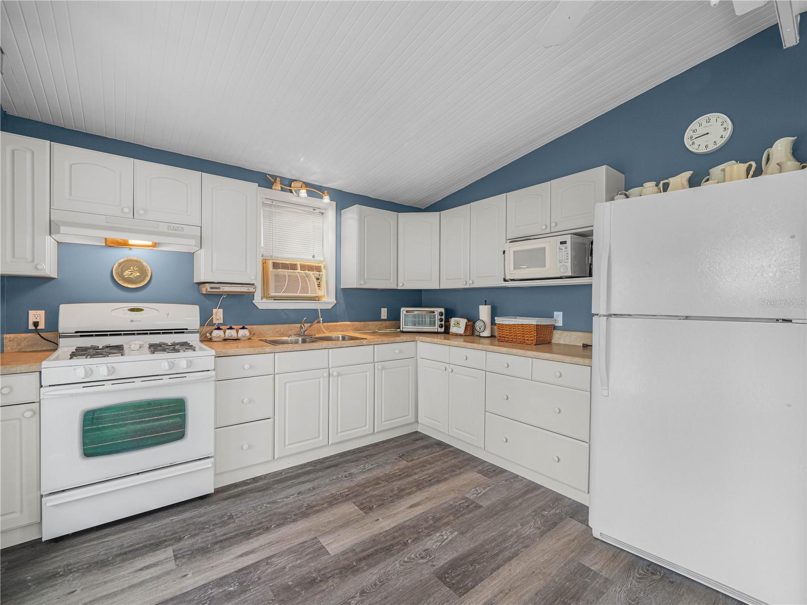 Image 13 of 42 For 8 Silver Doctor Lane