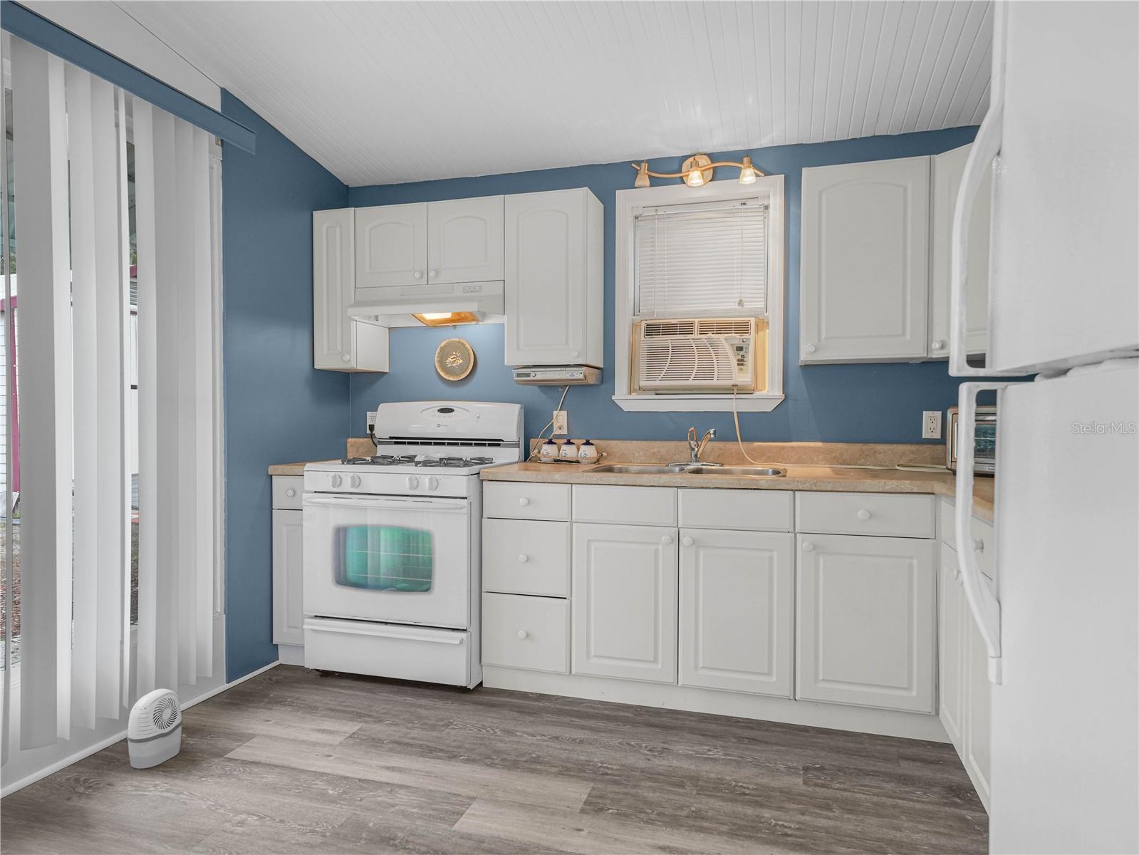 Image 14 of 42 For 8 Silver Doctor Lane