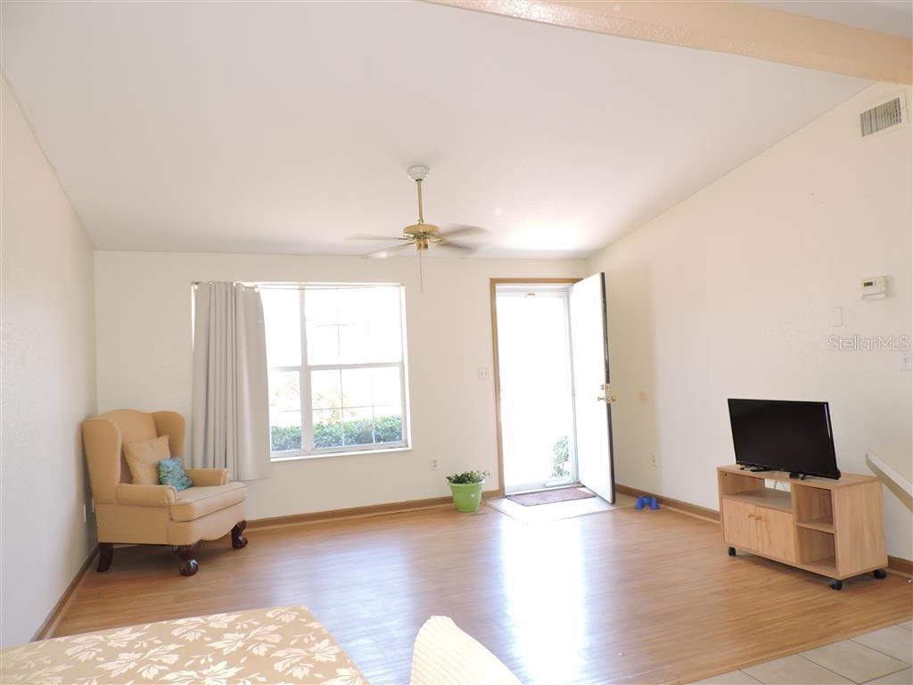 Image 4 of 29 For 2568 Tall Palm Avenue