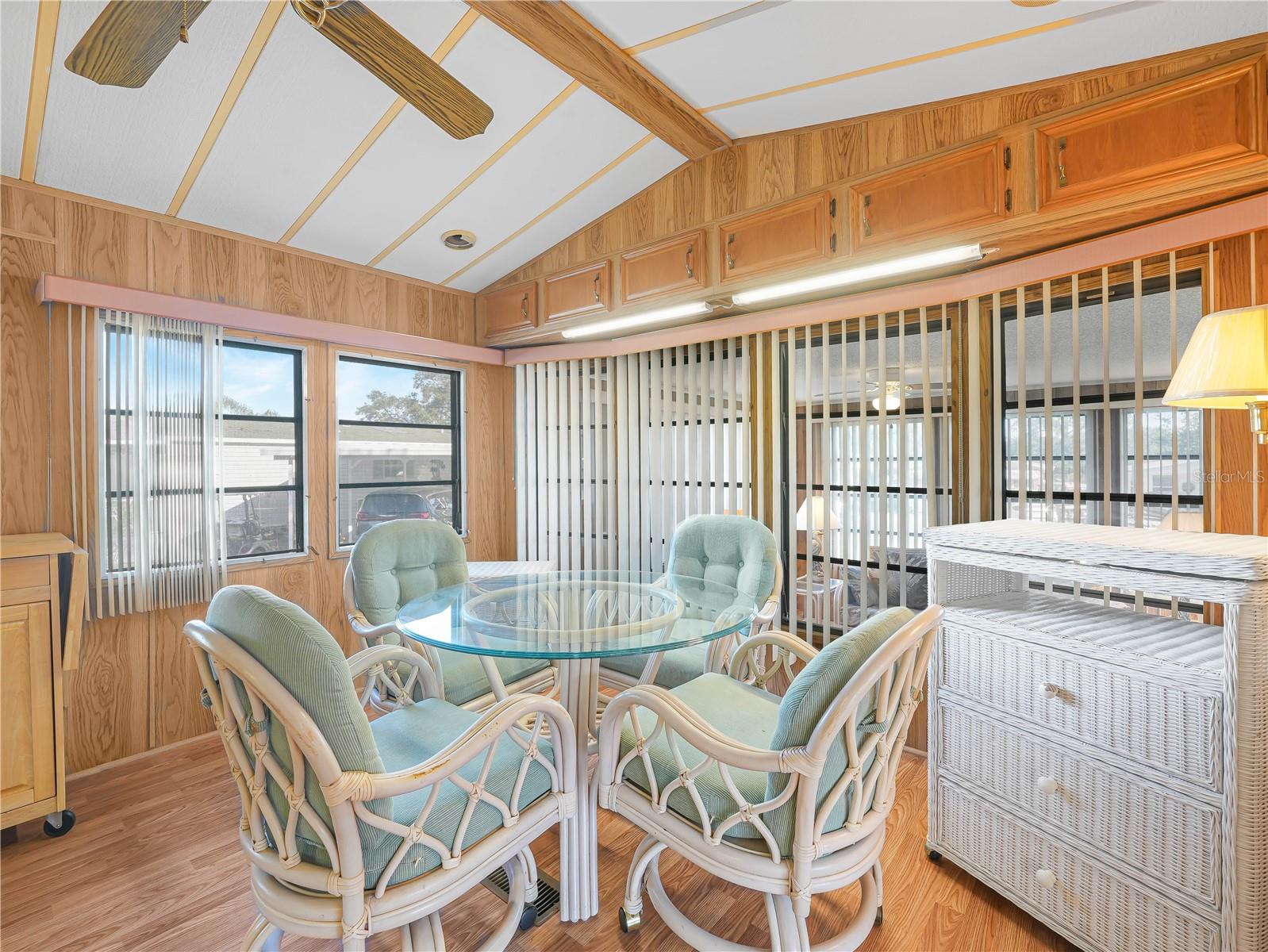 Image 14 of 40 For 27 Saddlebag Trail S