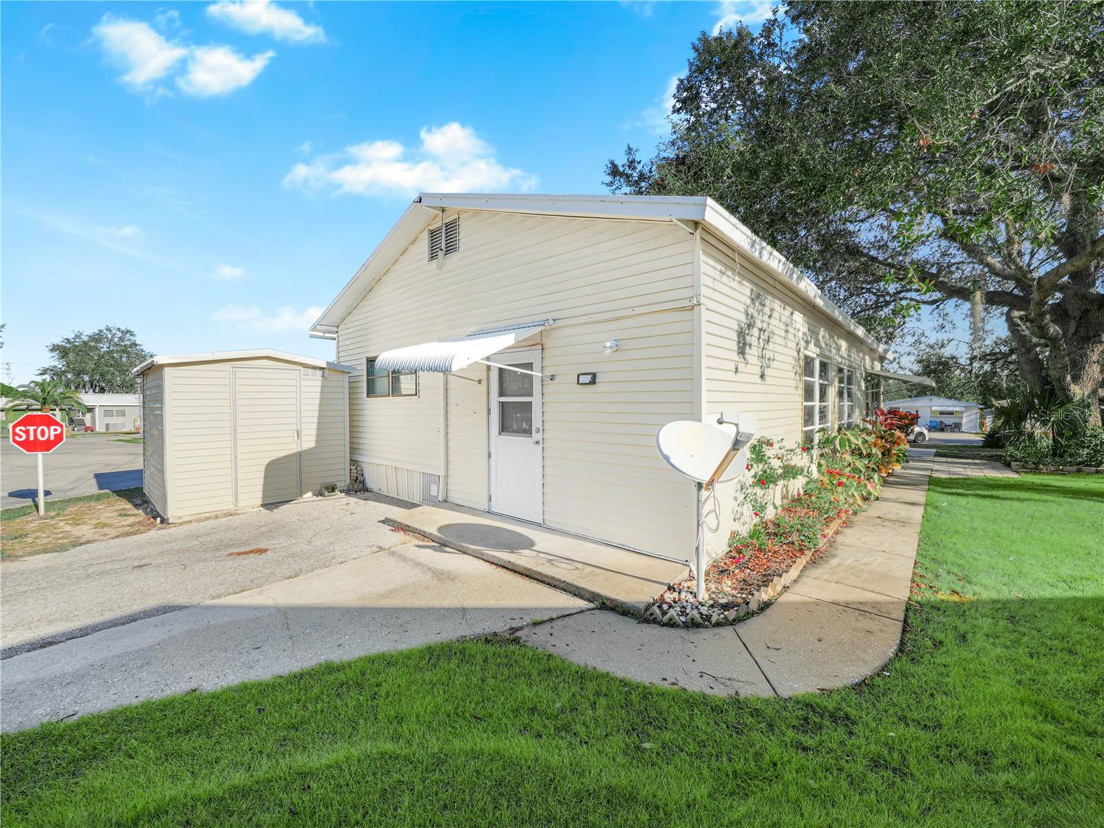 Image 25 of 40 For 27 Saddlebag Trail S