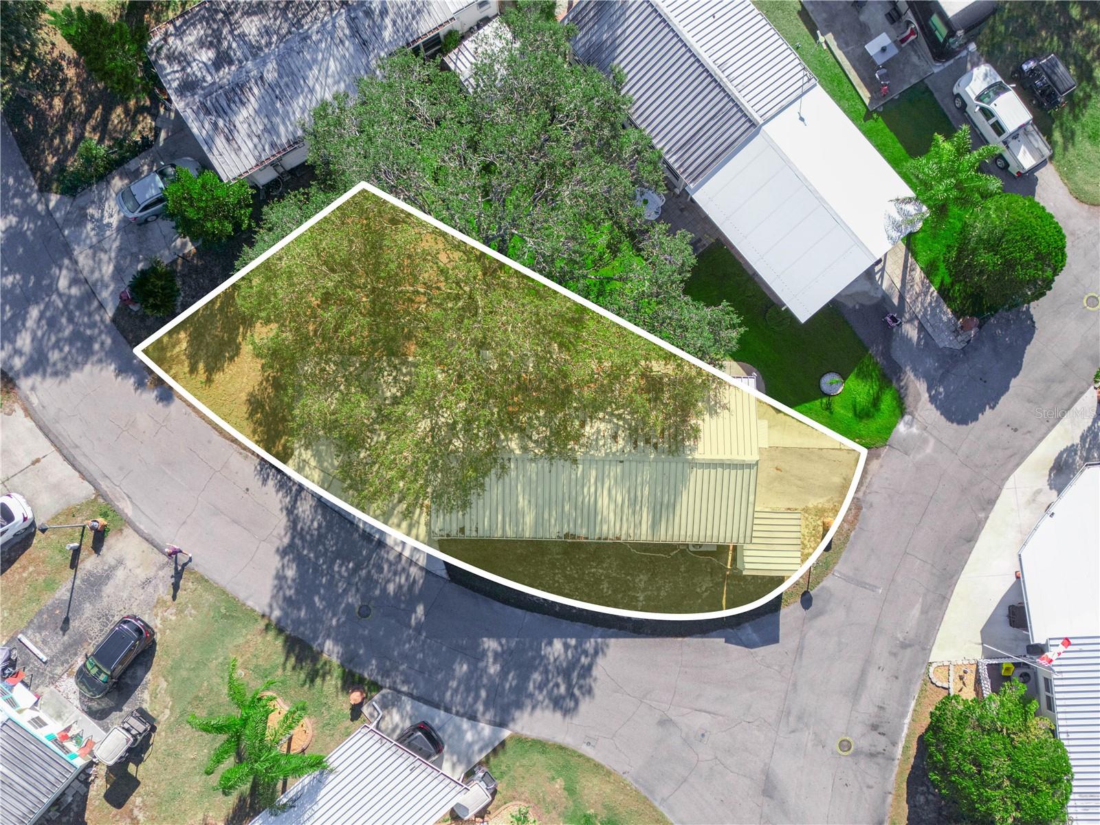 Image 28 of 40 For 27 Saddlebag Trail S