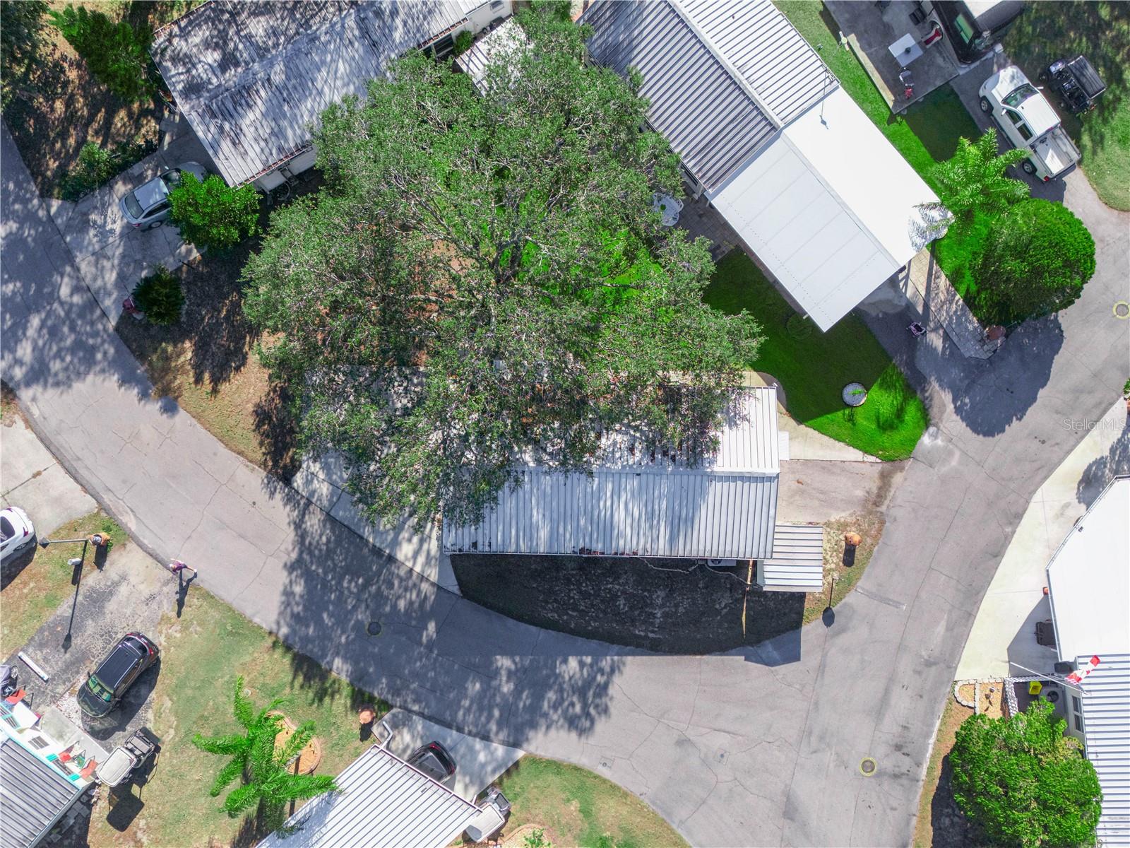 Image 29 of 40 For 27 Saddlebag Trail S