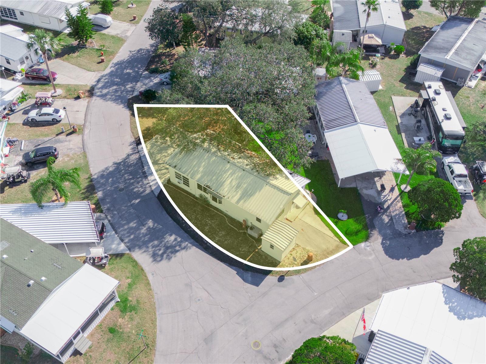 Image 30 of 40 For 27 Saddlebag Trail S