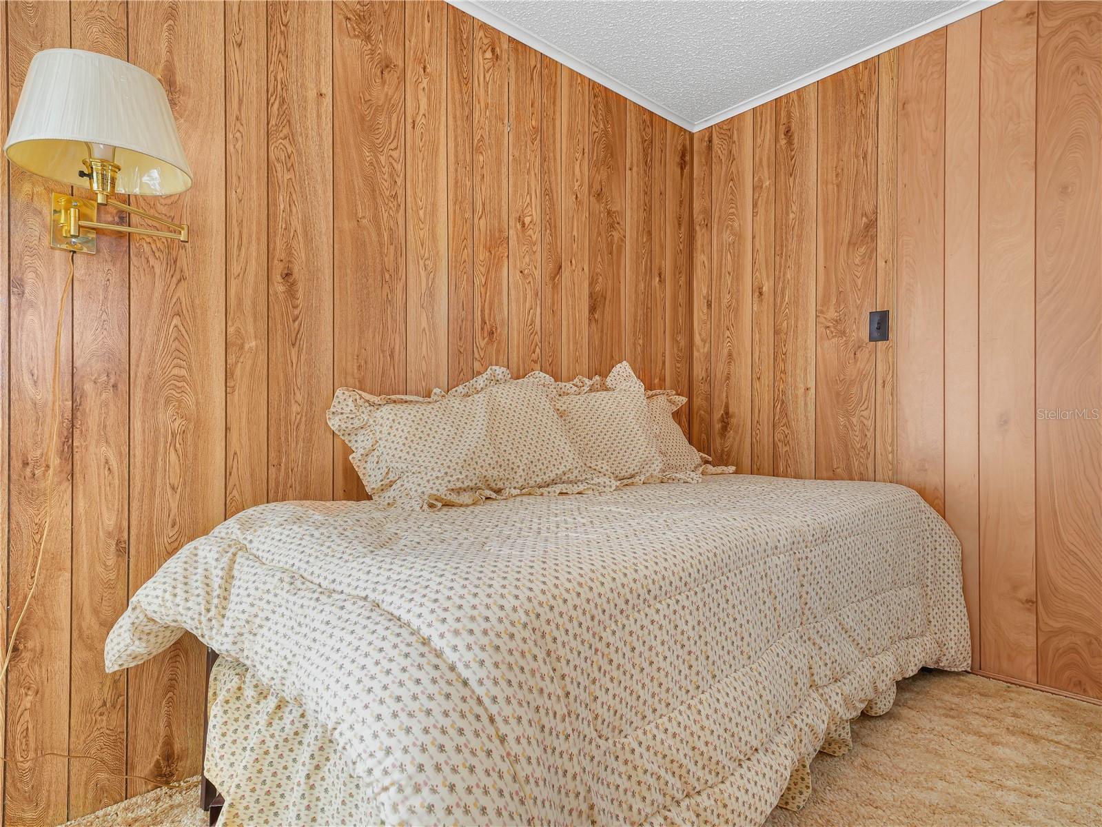 Image 9 of 40 For 27 Saddlebag Trail S