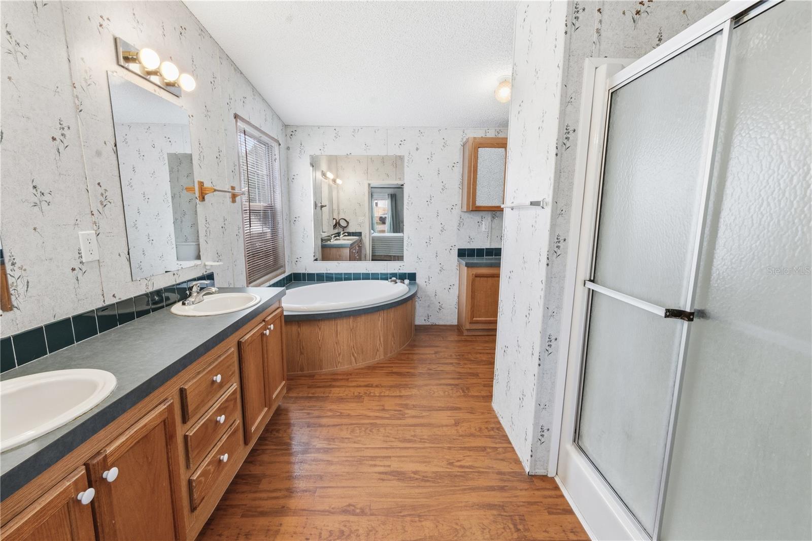 Image 17 of 40 For 116 Carver Street