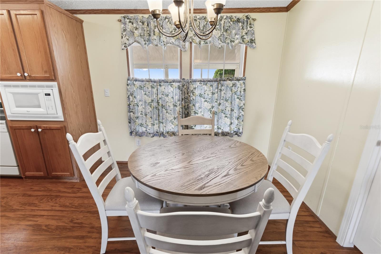 Image 8 of 40 For 116 Carver Street