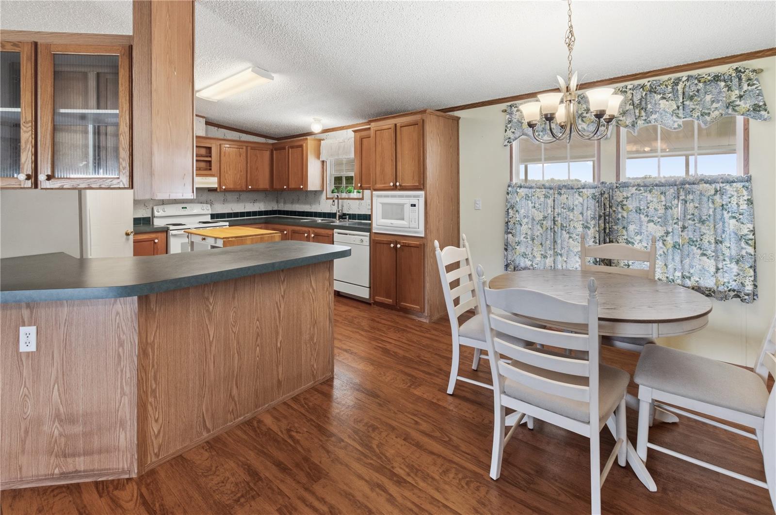 Image 9 of 40 For 116 Carver Street