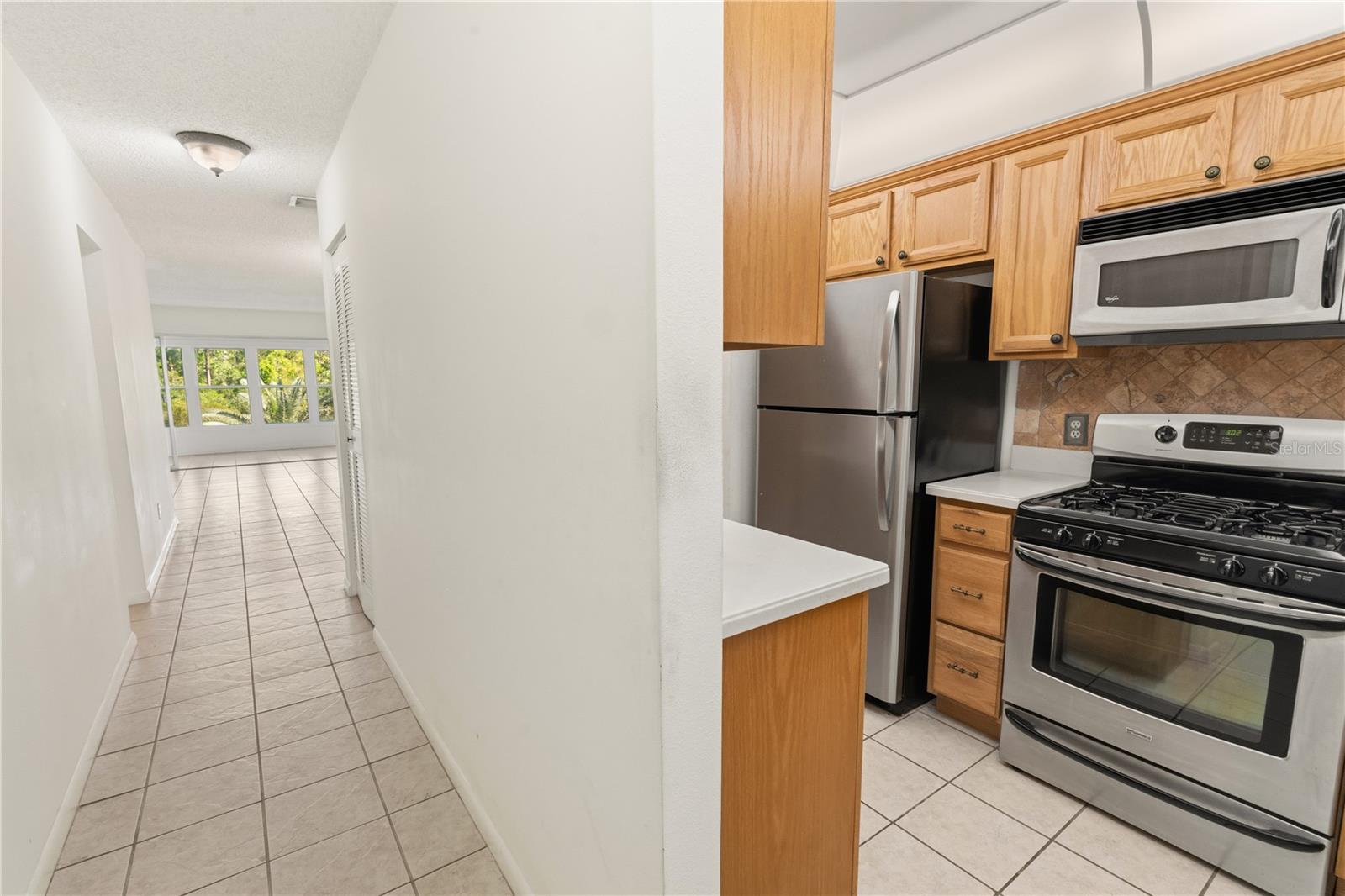 Image 2 of 34 For 200 El Camino Drive 312