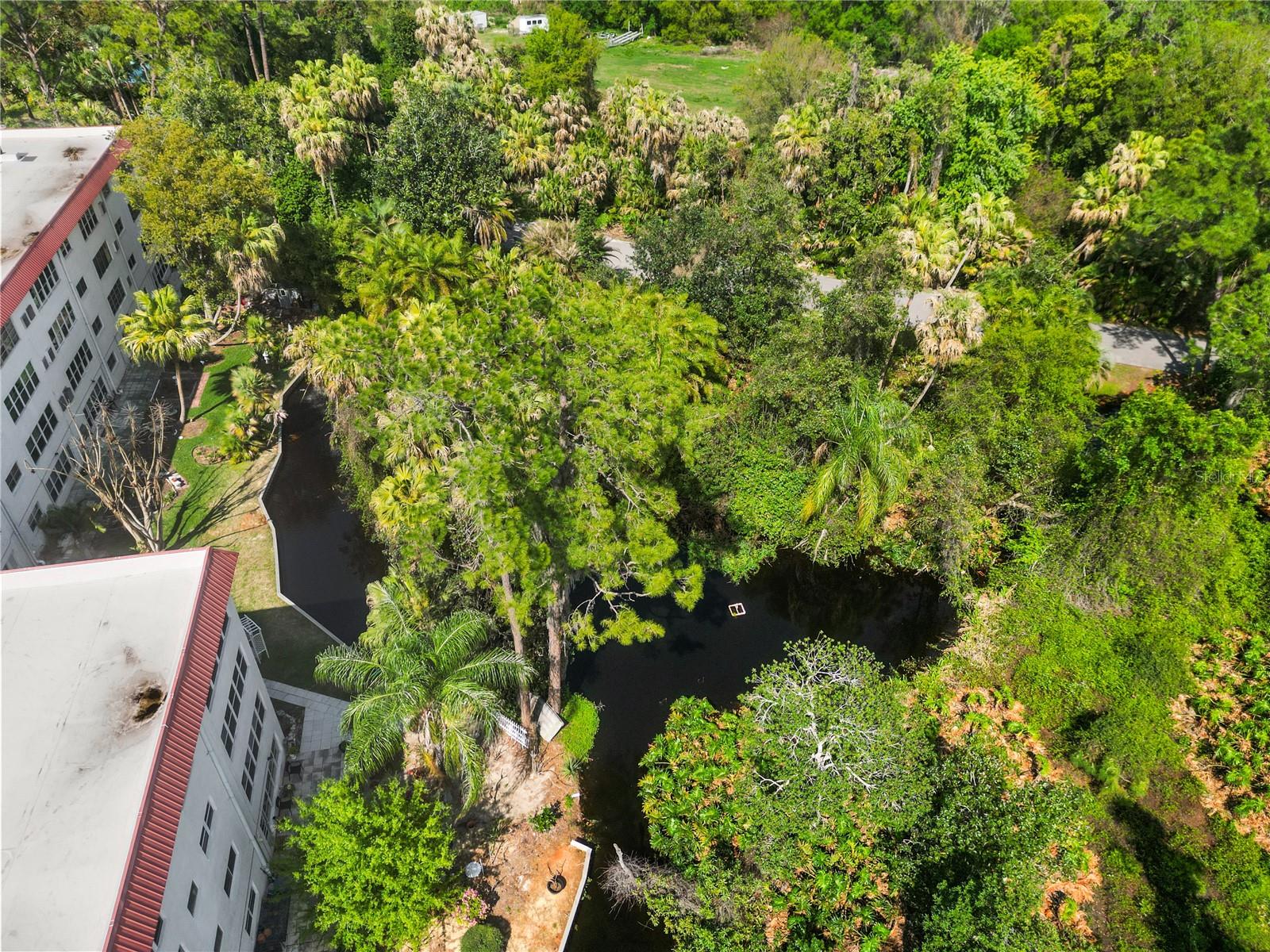 Image 23 of 34 For 200 El Camino Drive 312