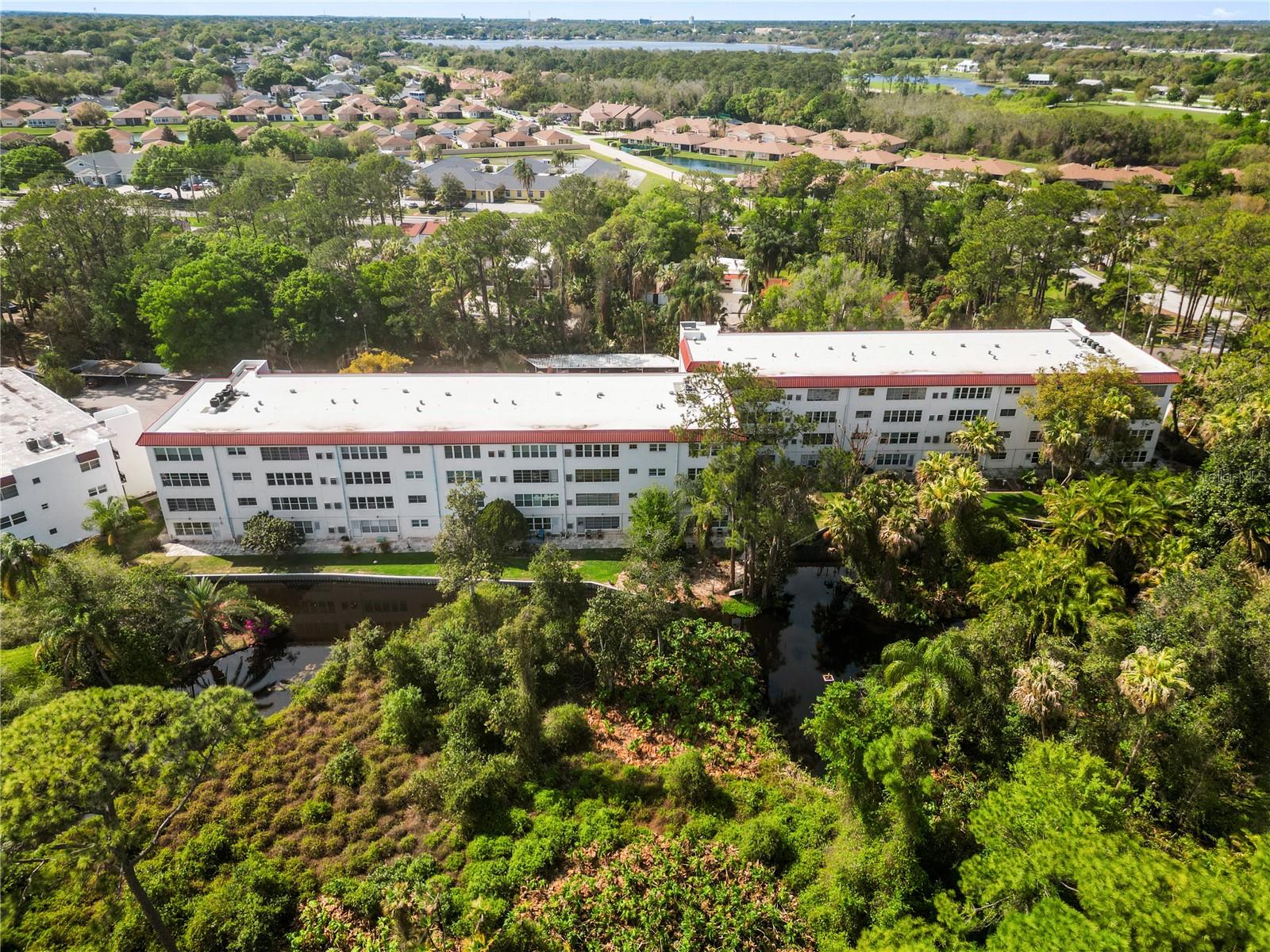 Image 31 of 34 For 200 El Camino Drive 312