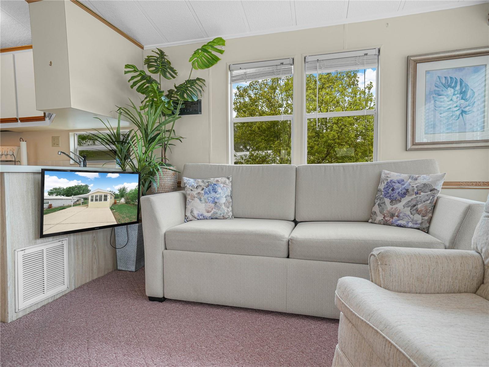 Image 7 of 40 For 6 Silversides Street