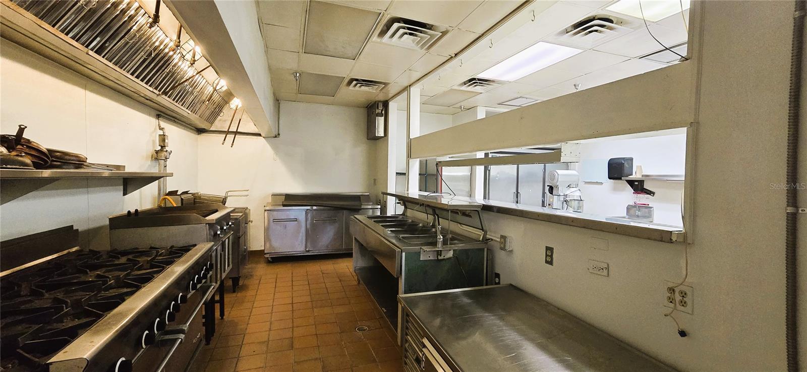 Image 14 of 18 For 253 Stuart Avenue