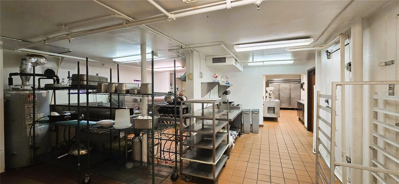 Image 15 of 18 For 253 Stuart Avenue