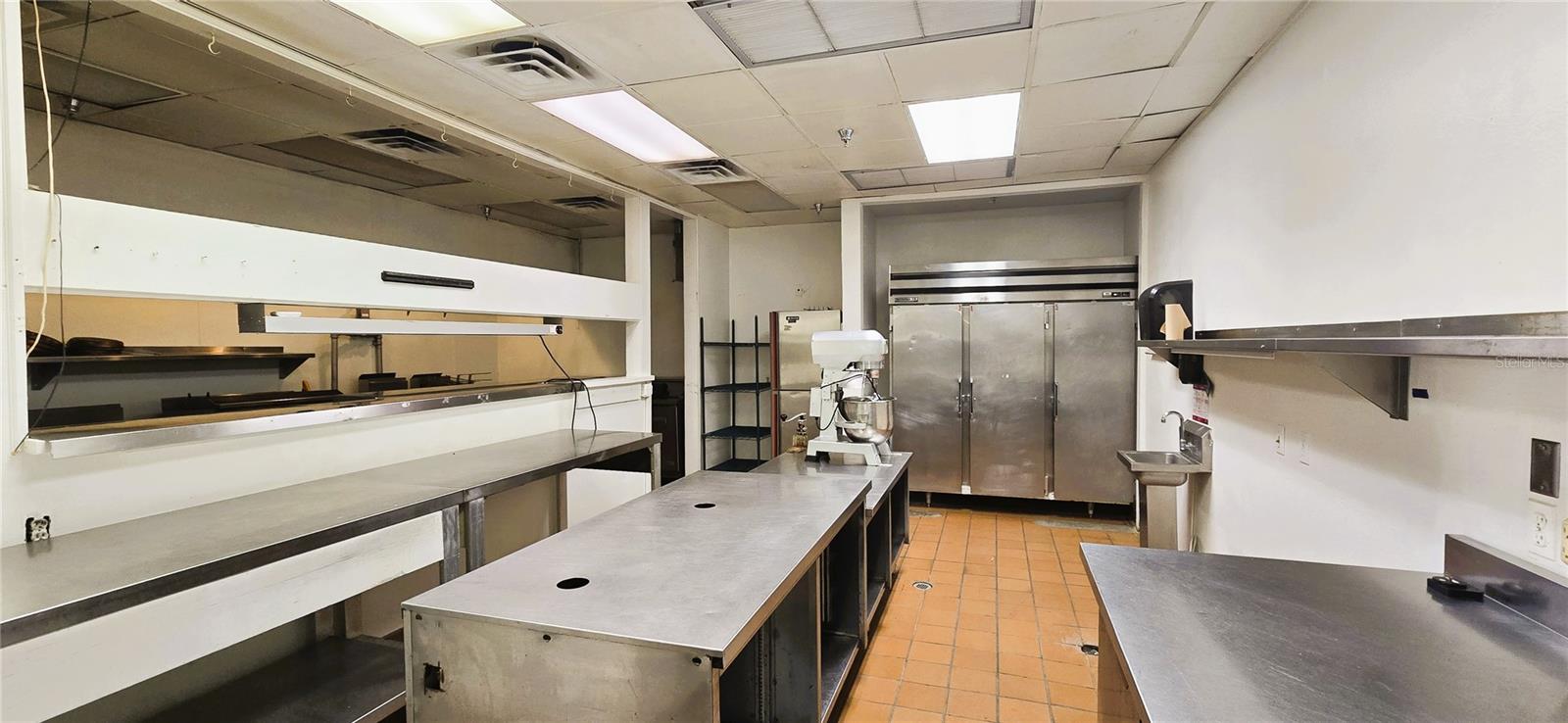 Image 16 of 18 For 253 Stuart Avenue