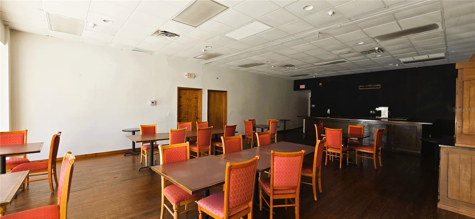 Image 7 of 18 For 253 Stuart Avenue