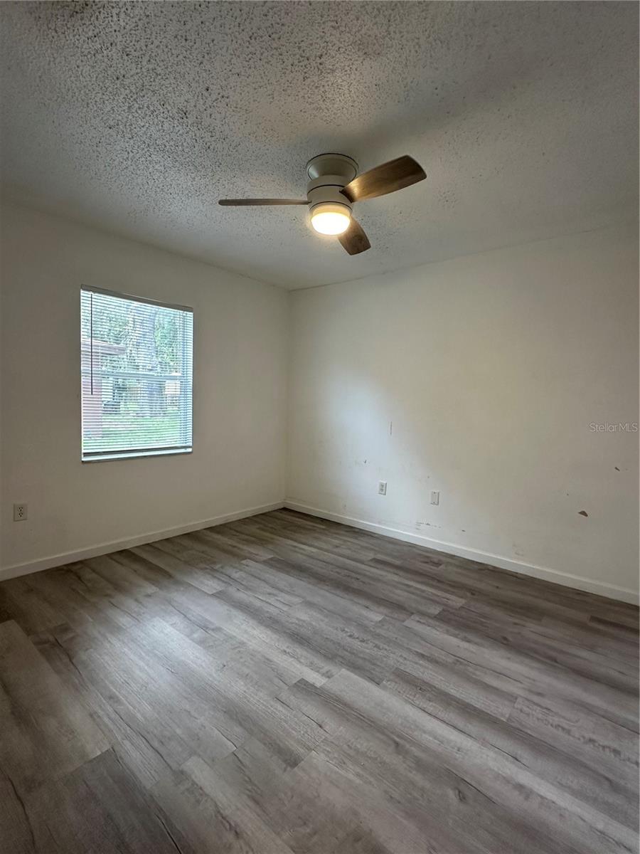 Image 7 of 11 For 704 Sunset Avenue B