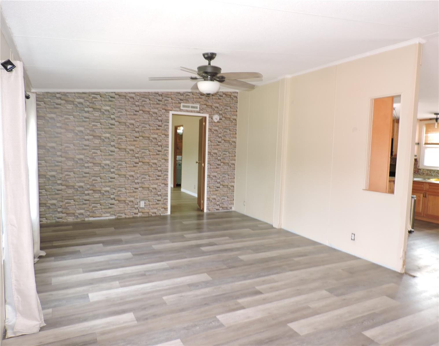 Image 4 of 46 For 2400 Appaloosa Road