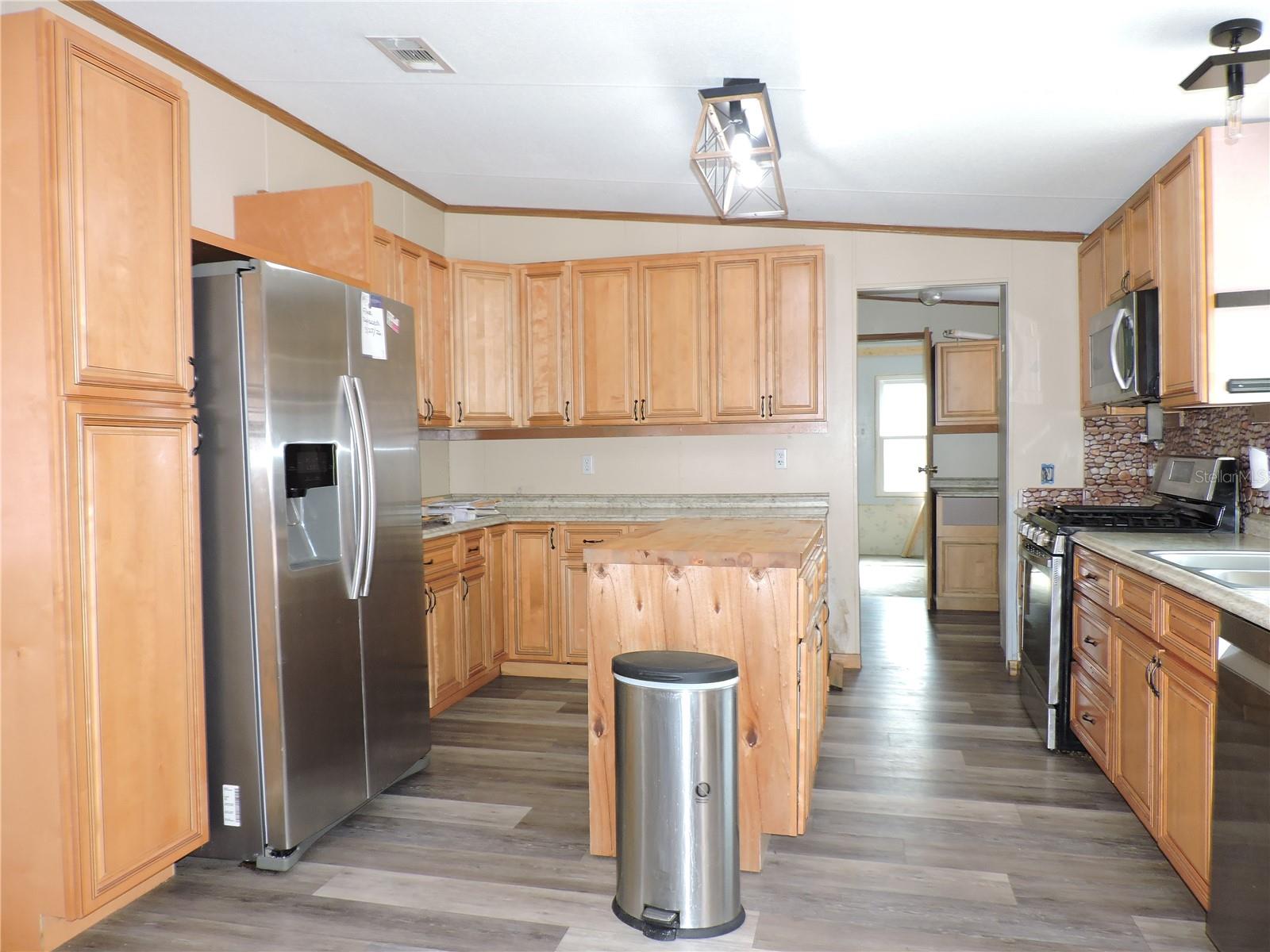 Image 6 of 46 For 2400 Appaloosa Road