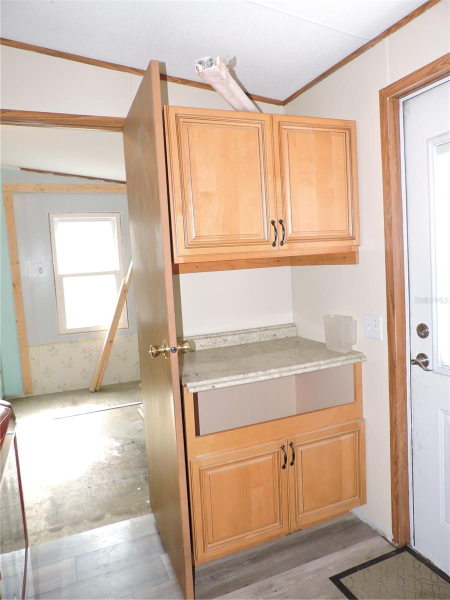 Image 7 of 46 For 2400 Appaloosa Road