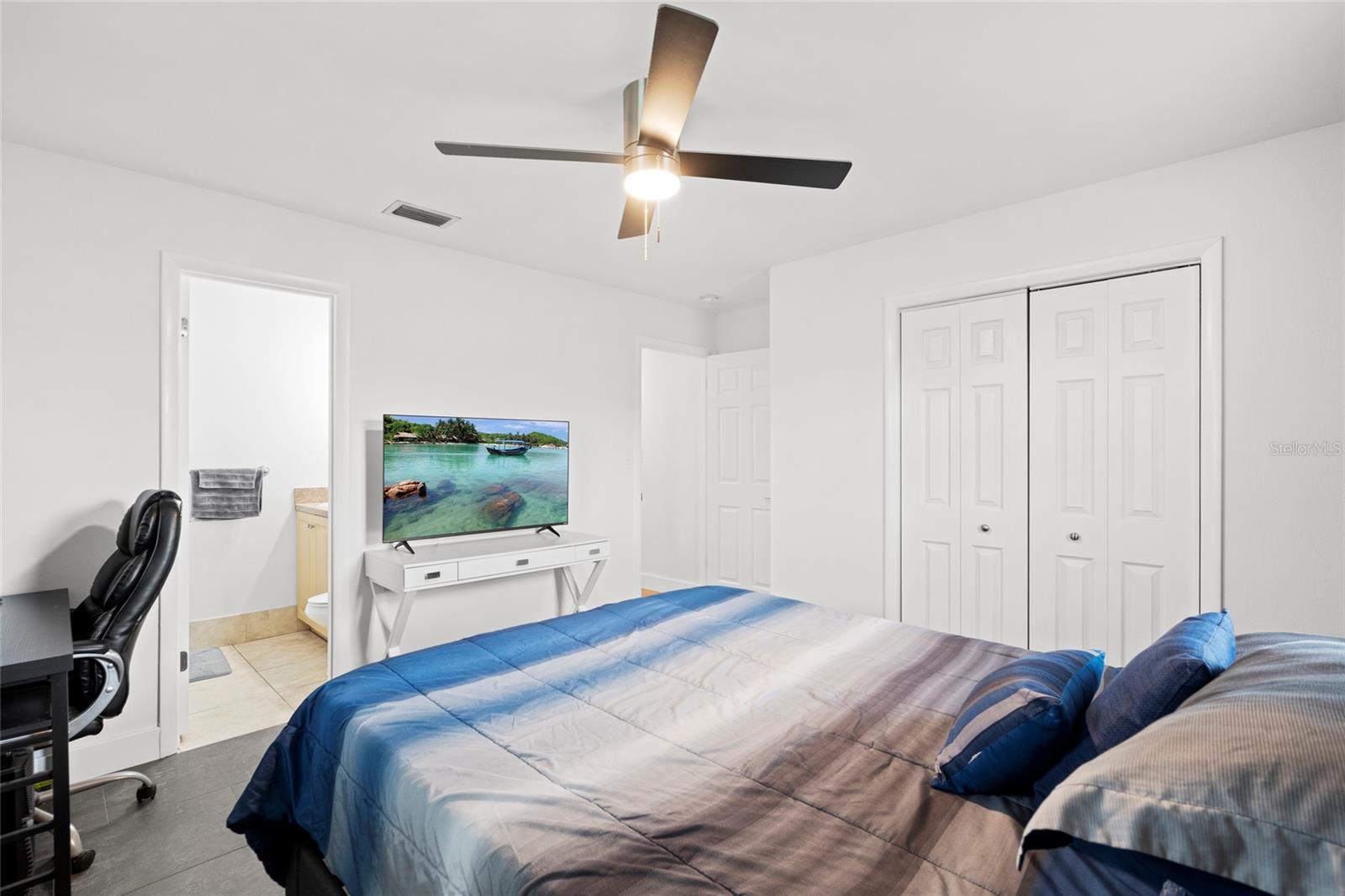 Listing photo id 25 for 1672 Angelico Lane