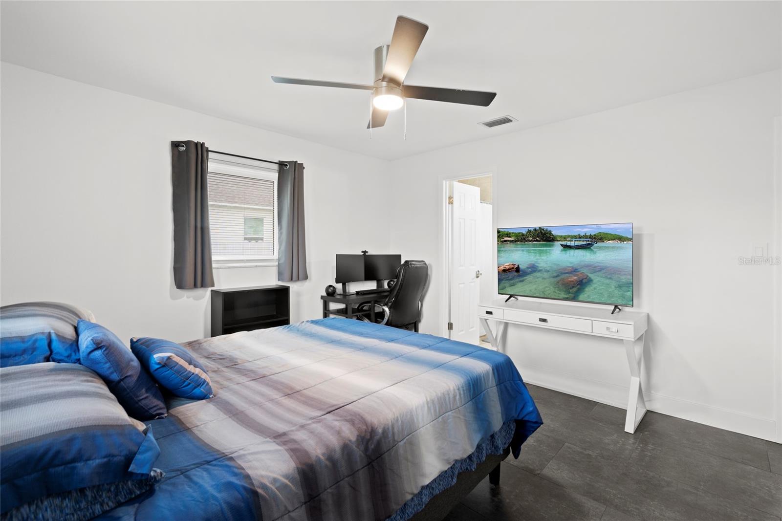 Listing photo id 26 for 1672 Angelico Lane