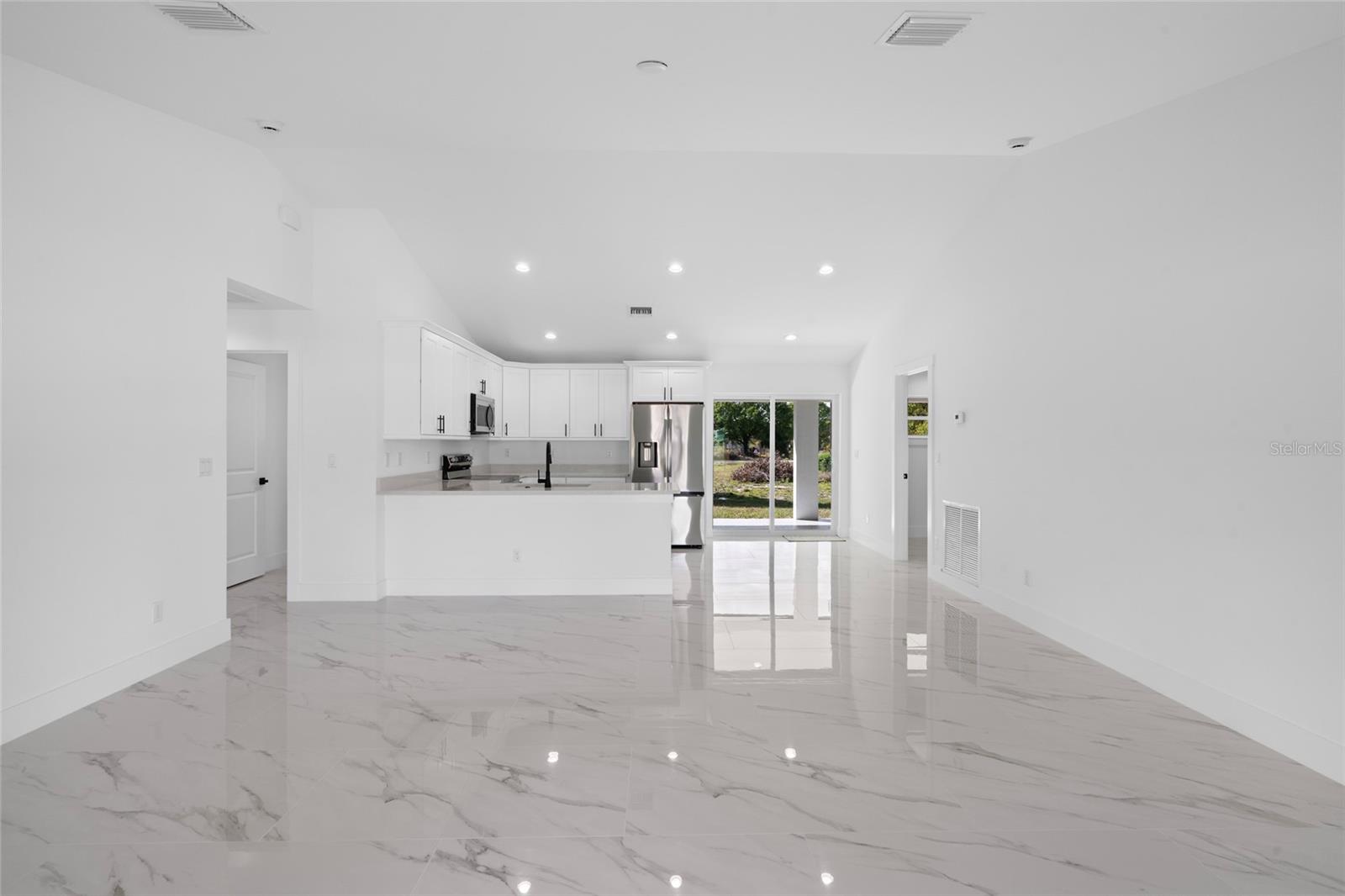 Image 21 of 29 For 21483 262nd Street