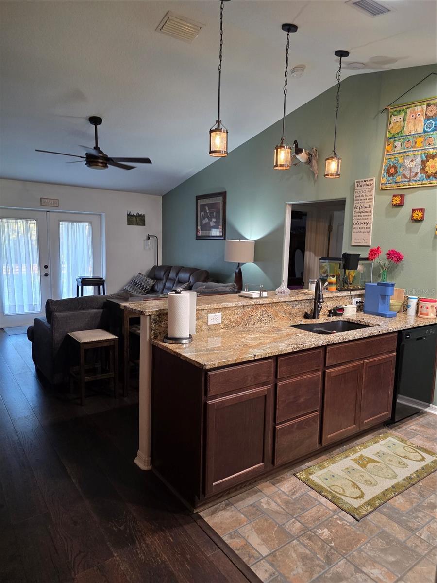 Image 10 of 38 For 1991 Rosalie Lake Road