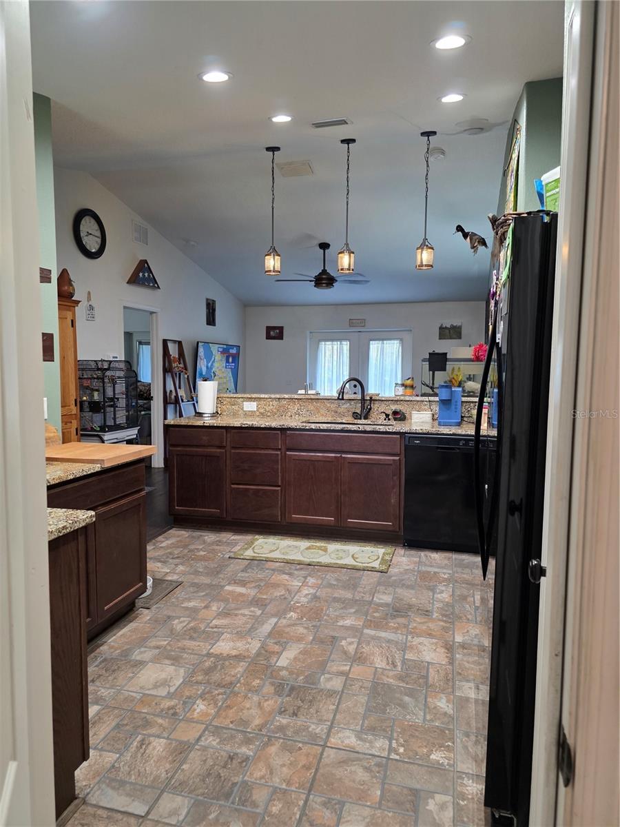 Image 9 of 38 For 1991 Rosalie Lake Road