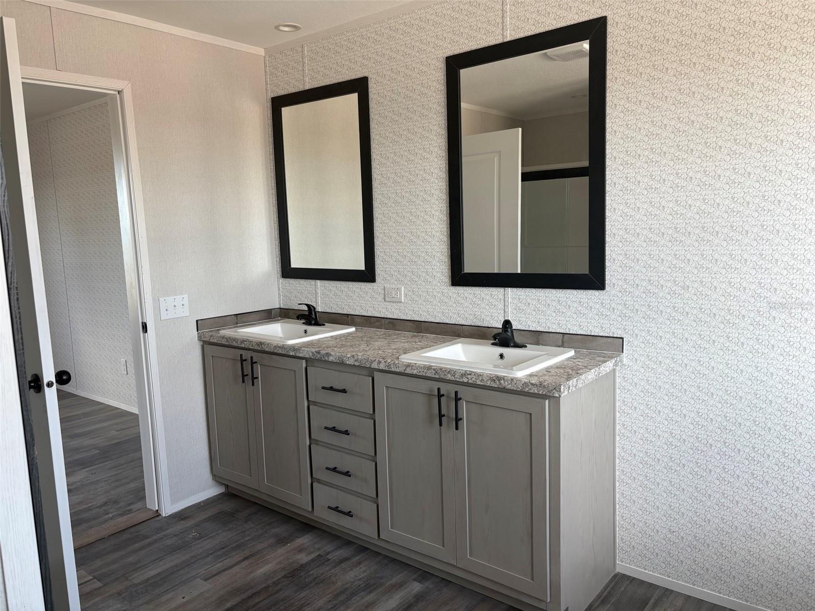 Image 13 of 22 For 18990 268th Street