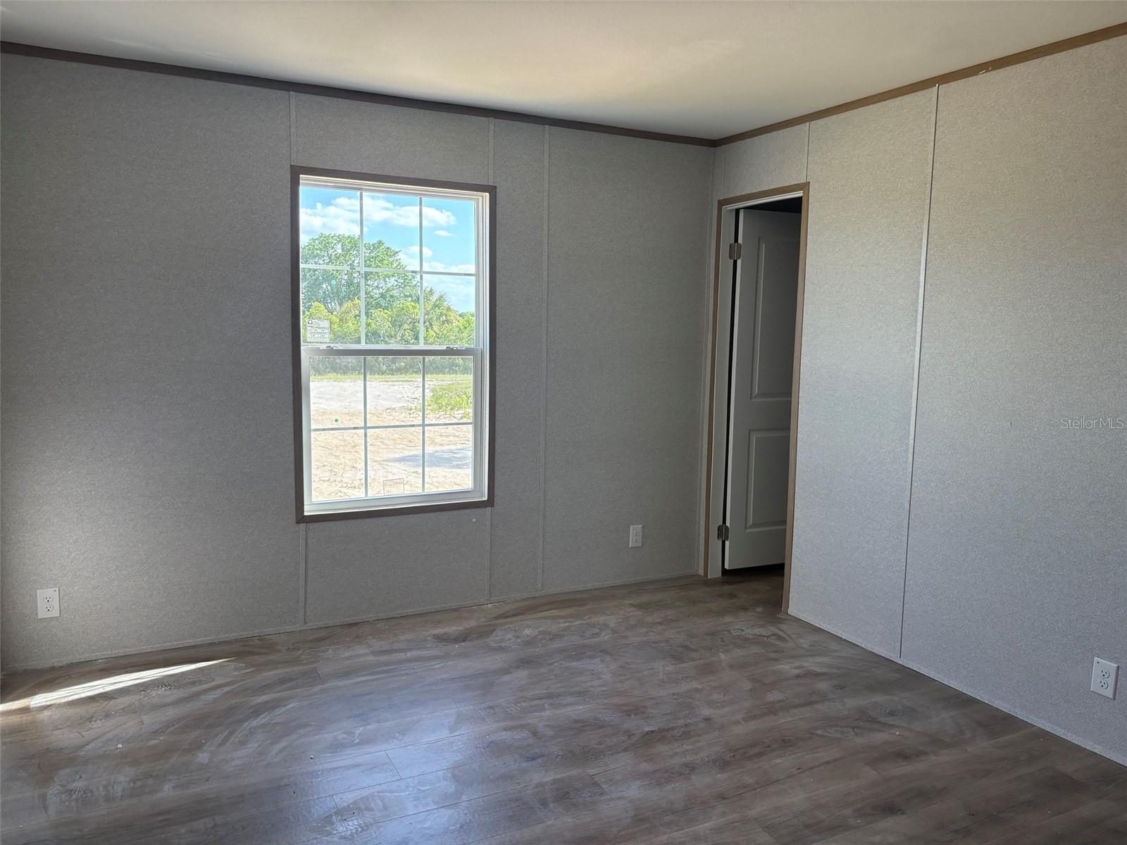 Image 10 of 16 For 19033 262nd Street