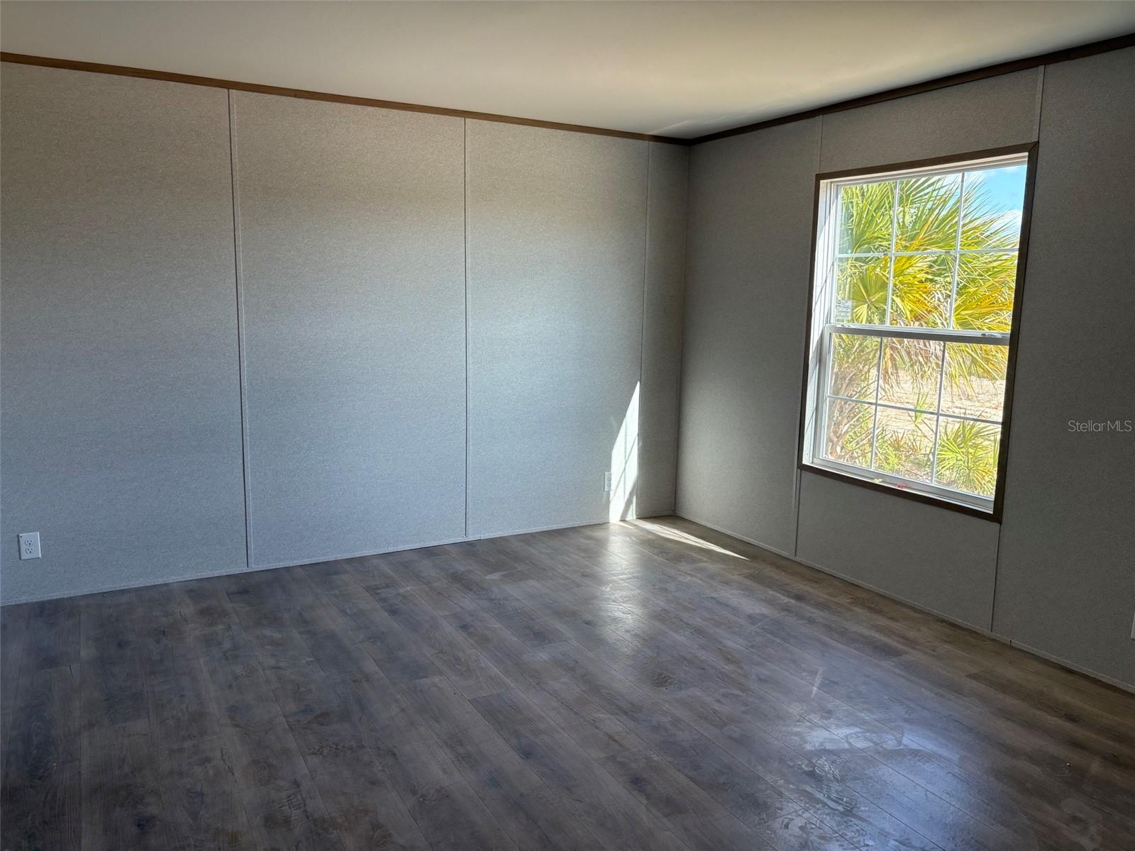 Image 11 of 16 For 19033 262nd Street