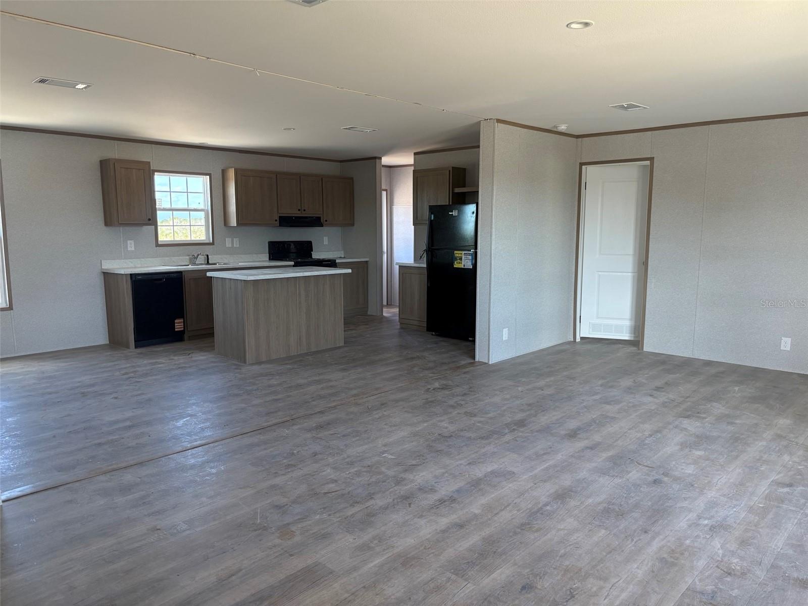 Image 5 of 16 For 19033 262nd Street