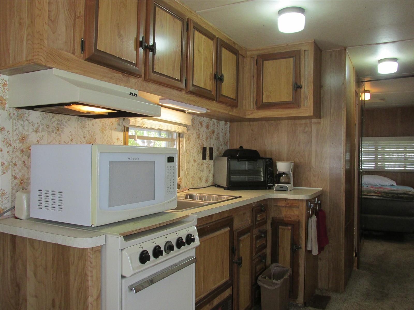 Image 10 of 33 For 7 Blue Quill Circle