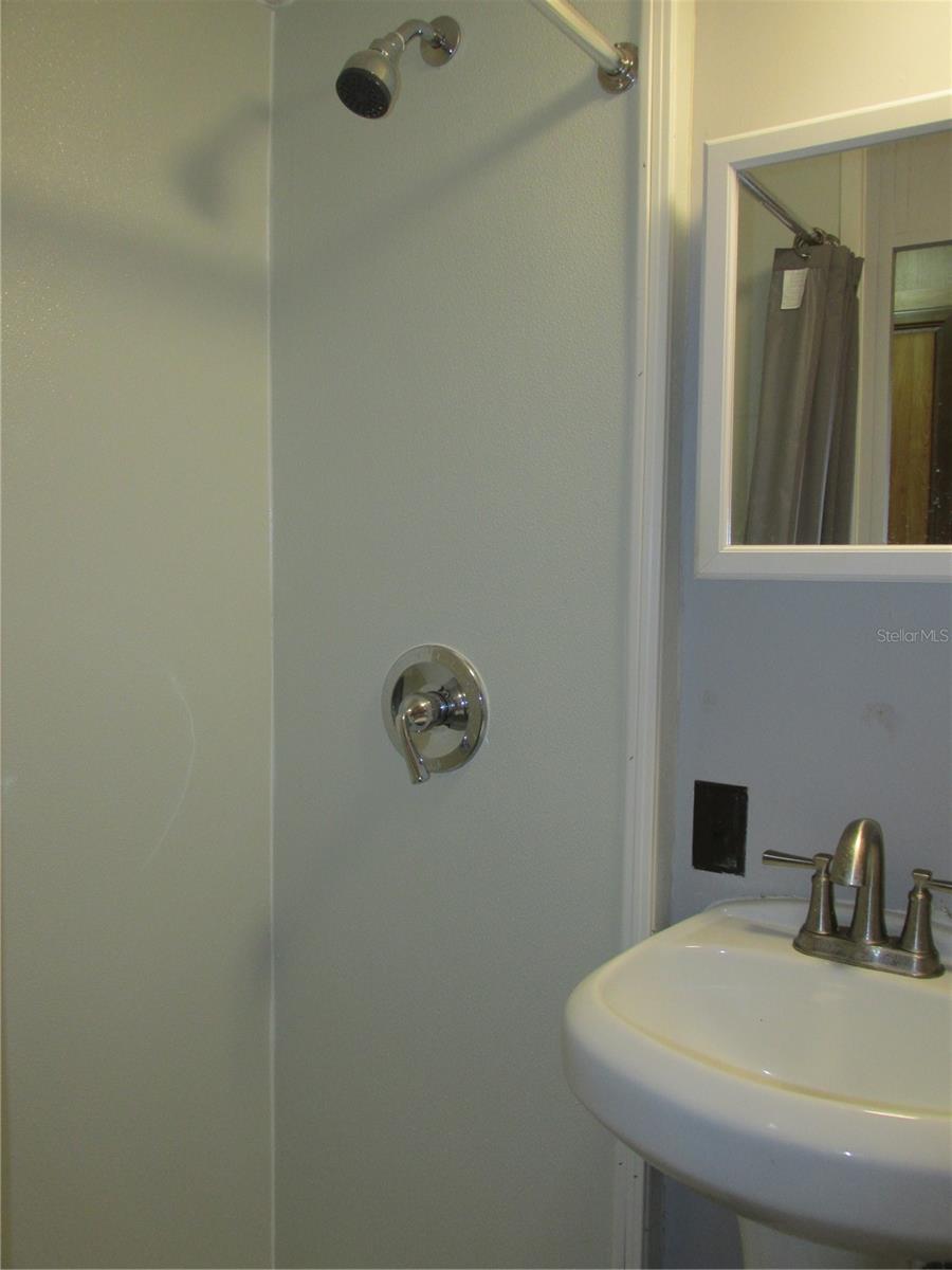 Image 12 of 33 For 7 Blue Quill Circle