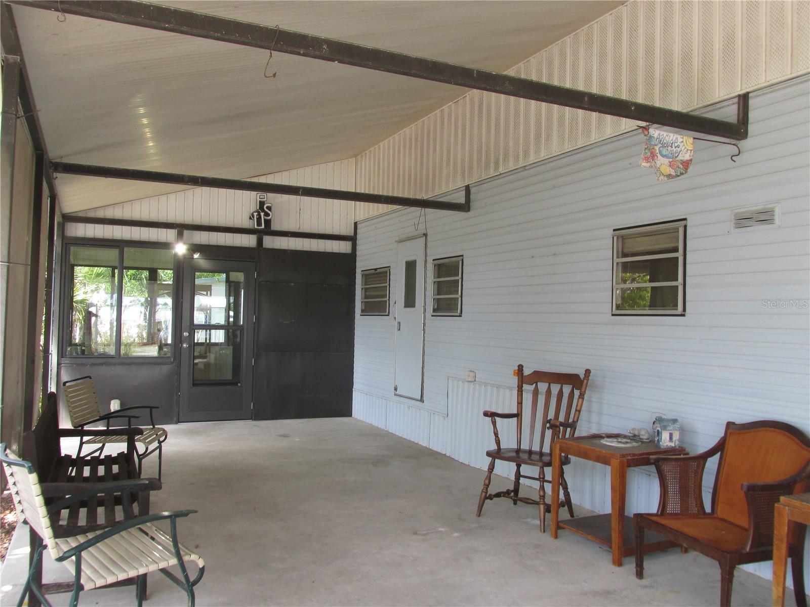 Image 19 of 33 For 7 Blue Quill Circle