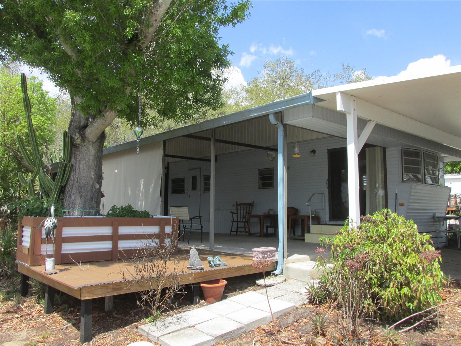 Image 22 of 33 For 7 Blue Quill Circle