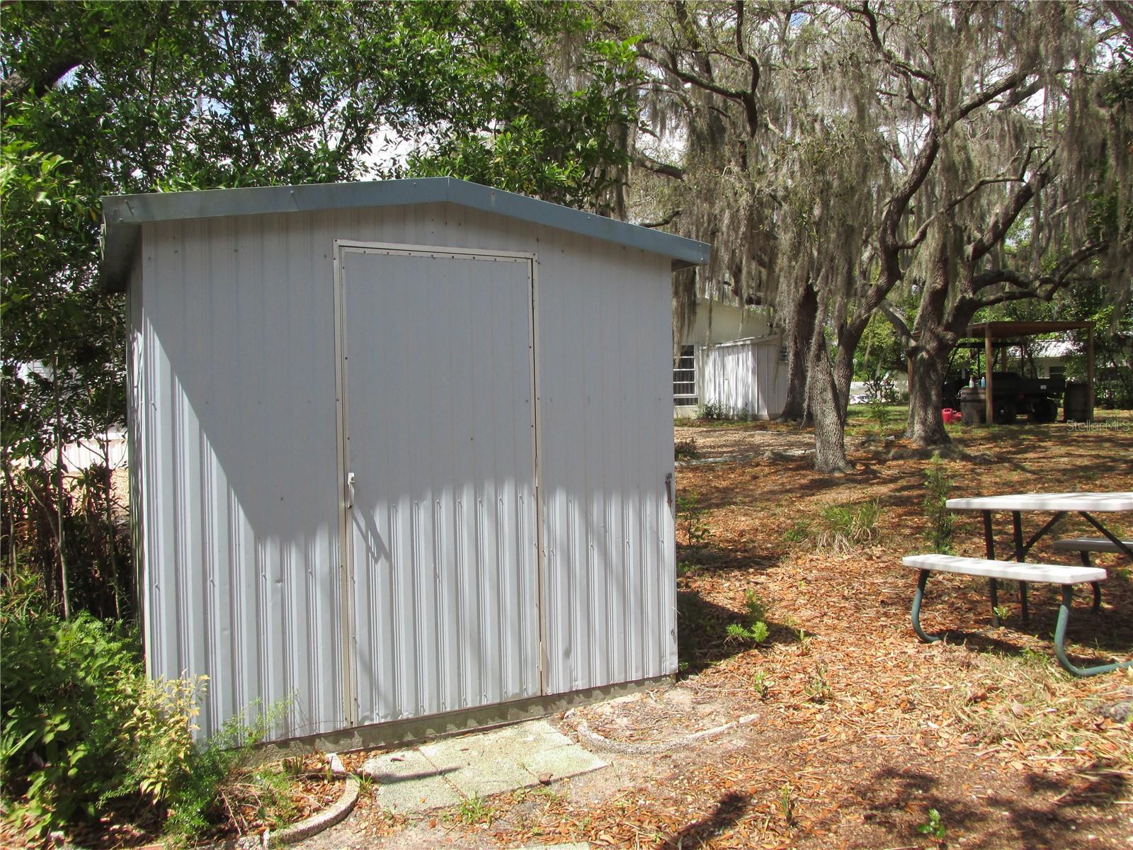 Image 25 of 33 For 7 Blue Quill Circle