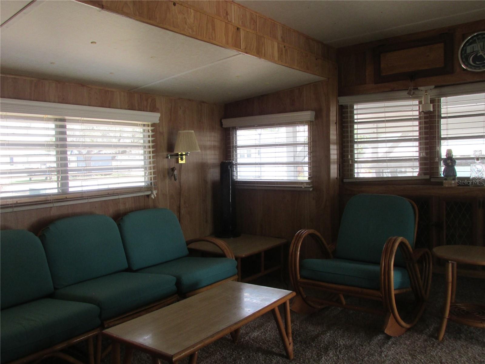 Image 5 of 33 For 7 Blue Quill Circle