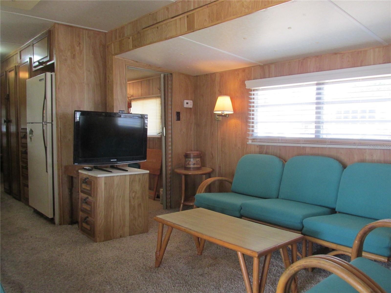 Image 6 of 33 For 7 Blue Quill Circle