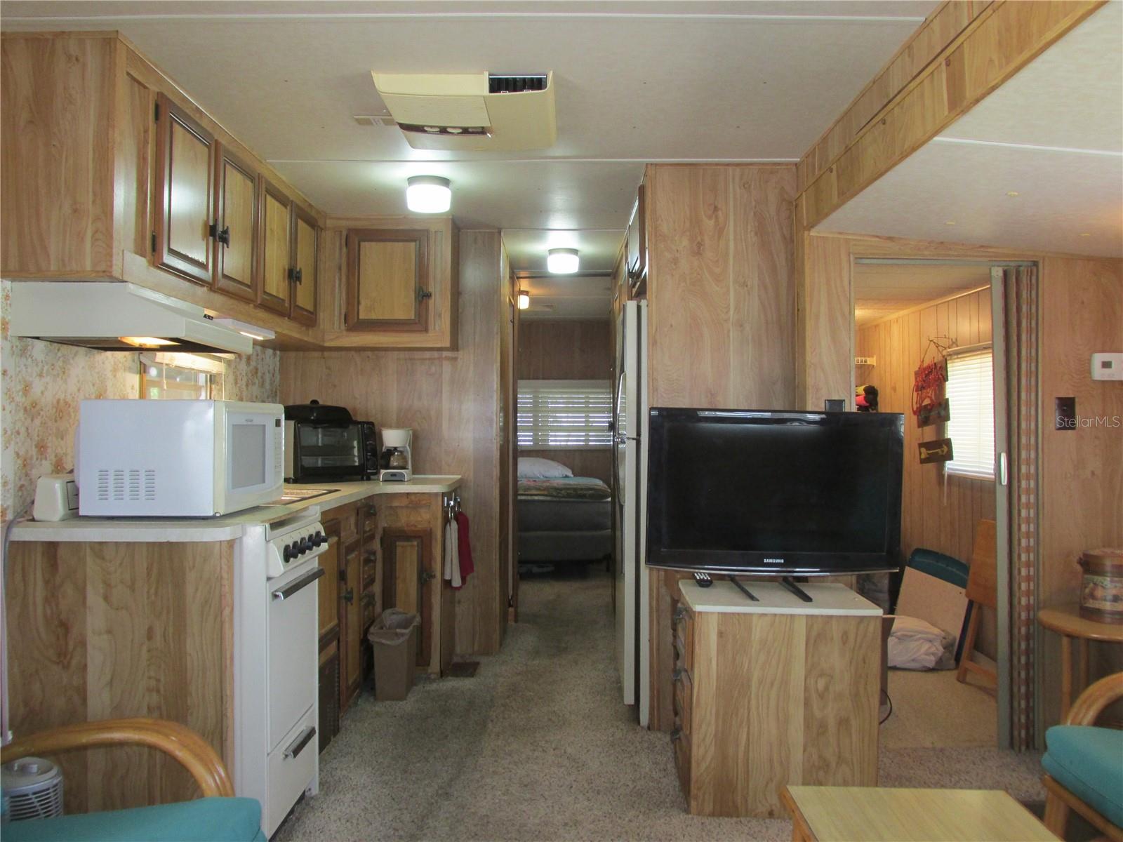 Image 9 of 33 For 7 Blue Quill Circle