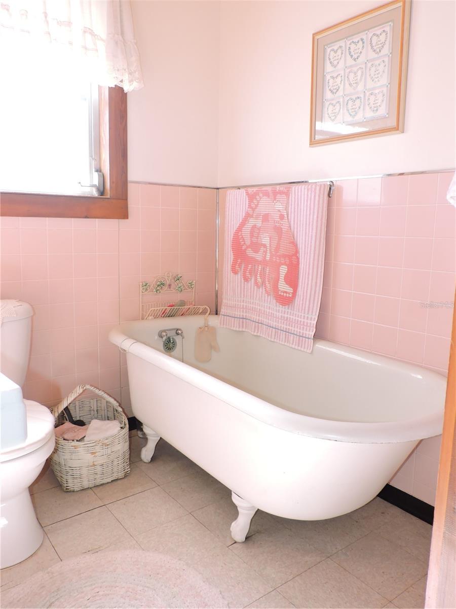 Image 18 of 49 For 14213 Reese Drive