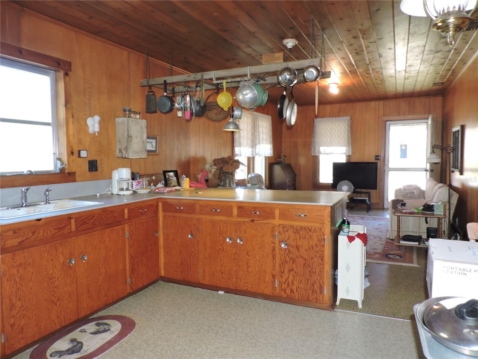 Image 9 of 49 For 14213 Reese Drive