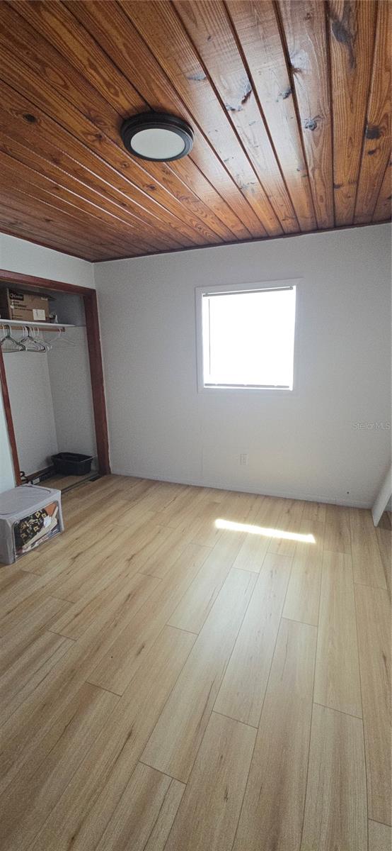 Image 14 of 21 For 1573 Ft Meade Rd