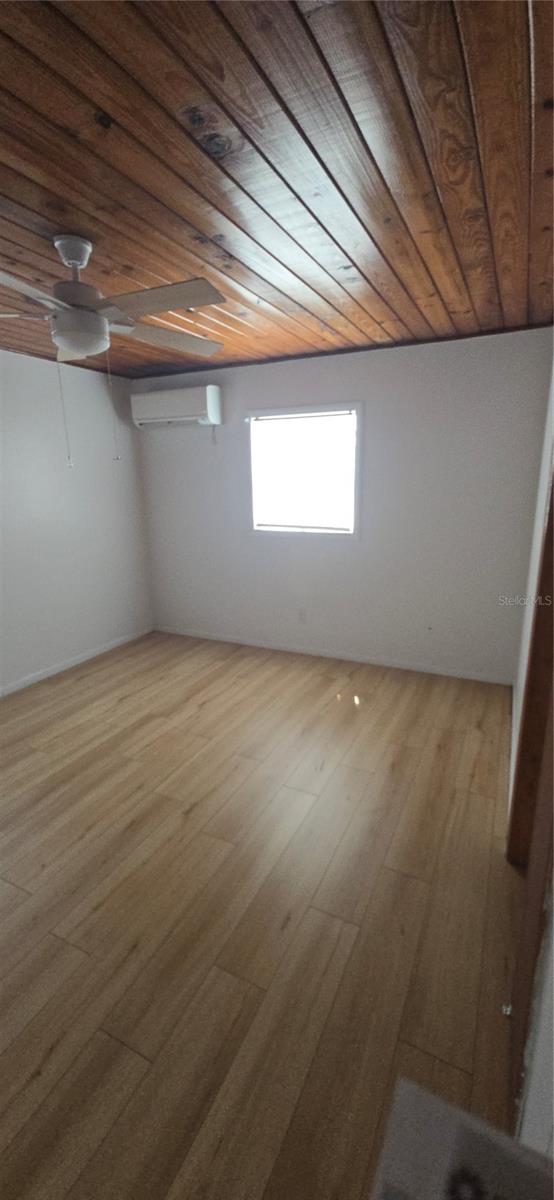 Image 16 of 21 For 1573 Ft Meade Rd