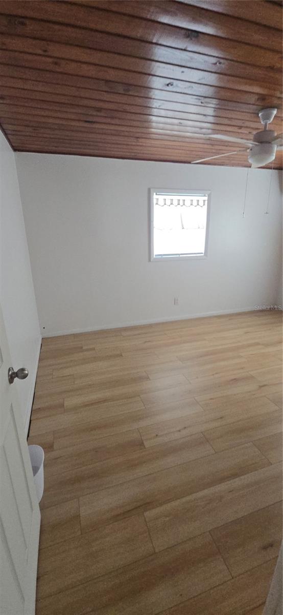 Image 17 of 21 For 1573 Ft Meade Rd