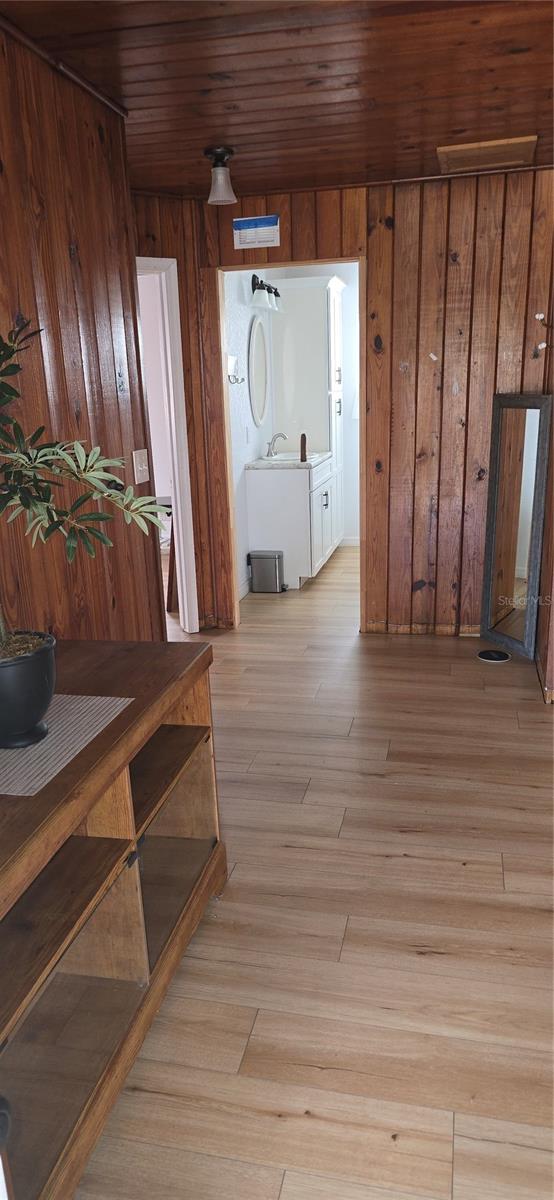 Image 8 of 21 For 1573 Ft Meade Rd