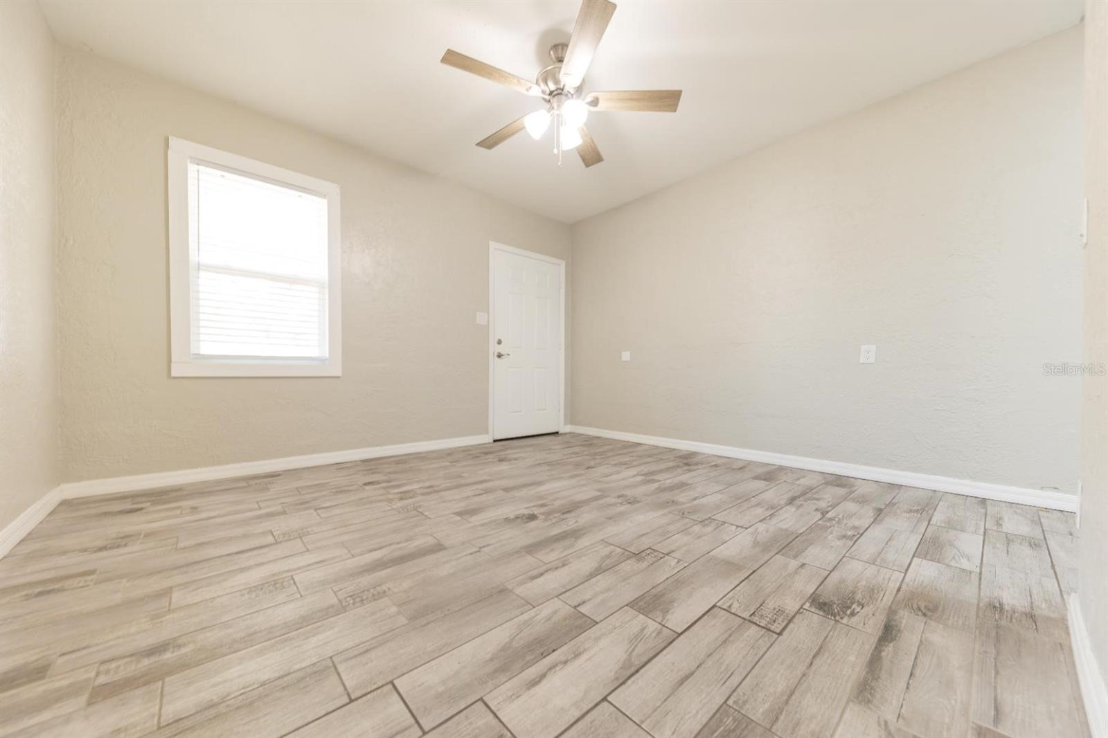 Image 2 of 6 For 1019 2nd Street Se