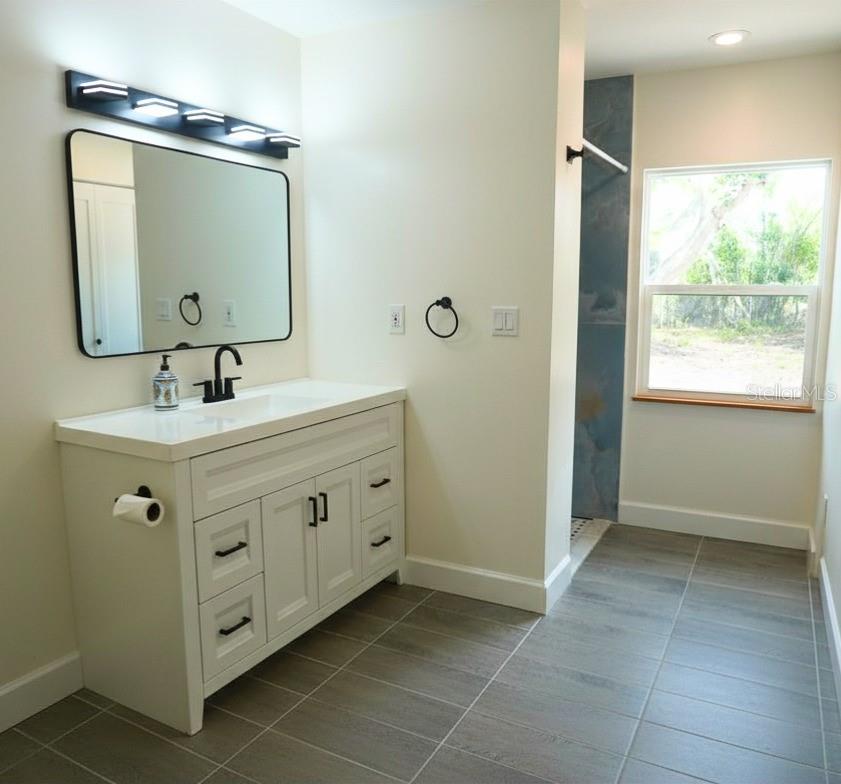 Image 20 of 28 For 324 Jefferson Street