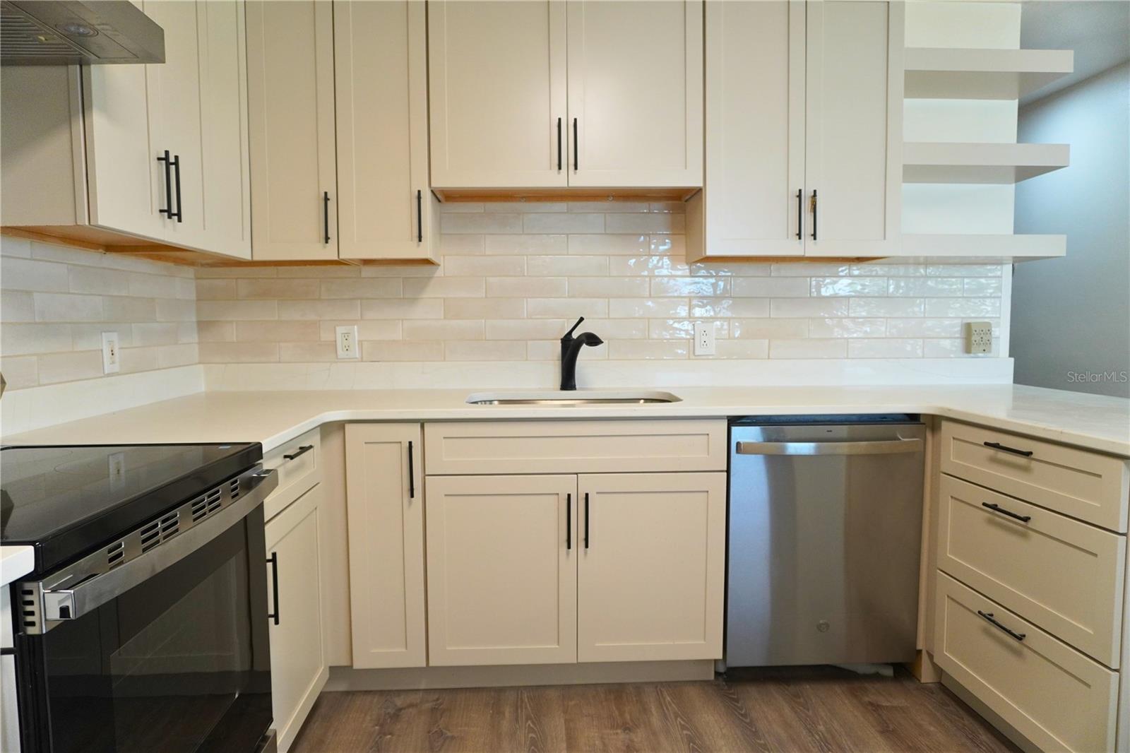 Image 7 of 28 For 324 Jefferson Street